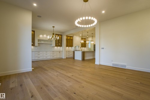 12304 39 Avenue, Edmonton, AB - Indoor