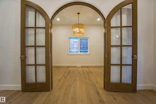 12304 39 Avenue, Edmonton, AB - Indoor Photo Showing Other Room