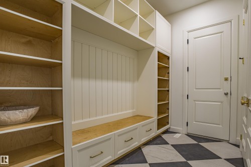 12304 39 Avenue, Edmonton, AB - Indoor