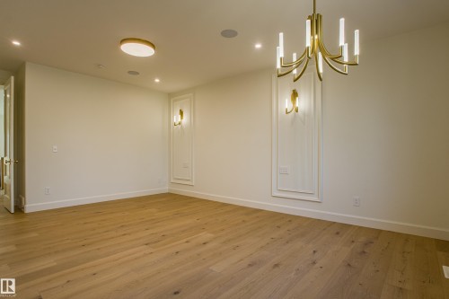 12304 39 Avenue, Edmonton, AB - Indoor Photo Showing Other Room