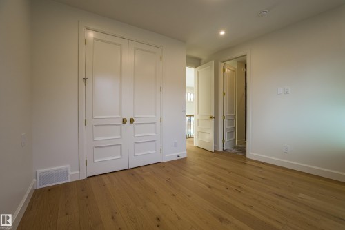 12304 39 Avenue, Edmonton, AB - Indoor Photo Showing Other Room