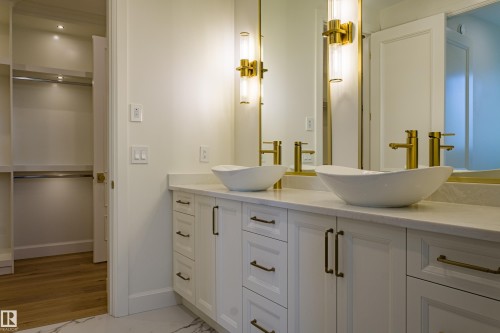 12304 39 Avenue, Edmonton, AB 