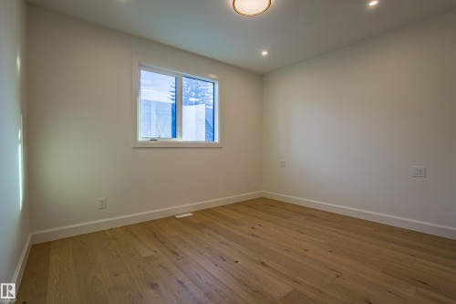 12304 39 Avenue, Edmonton, AB 