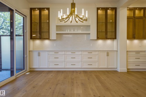 12304 39 Avenue, Edmonton, AB - Indoor