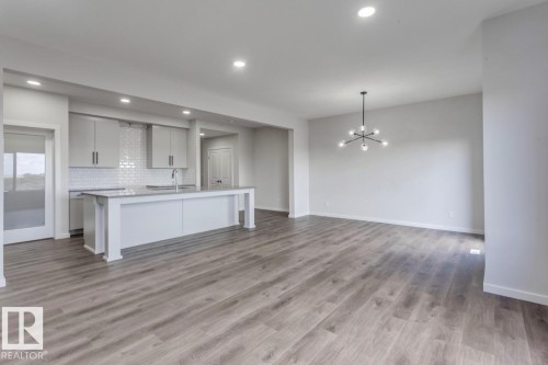14 Chartres Close, St. Albert, AB - Indoor Photo Showing Kitchen