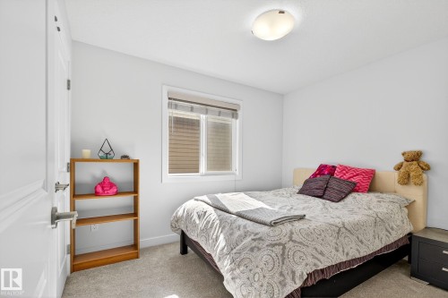 1624 Erker Way, Edmonton, AB - Indoor Photo Showing Bedroom