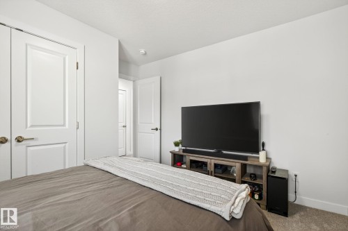 1624 Erker Way, Edmonton, AB - Indoor Photo Showing Bedroom