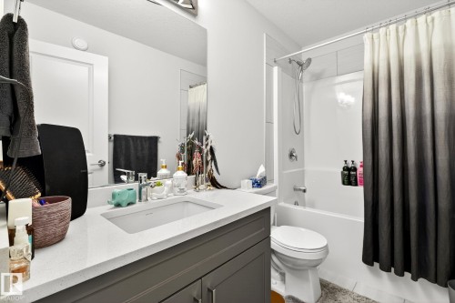 1624 Erker Way, Edmonton, AB - Indoor Photo Showing Bathroom