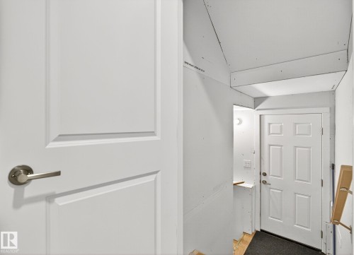 1624 Erker Way, Edmonton, AB - Indoor Photo Showing Other Room