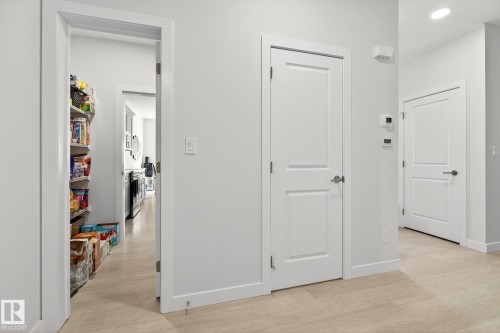 1624 Erker Way, Edmonton, AB - Indoor Photo Showing Other Room