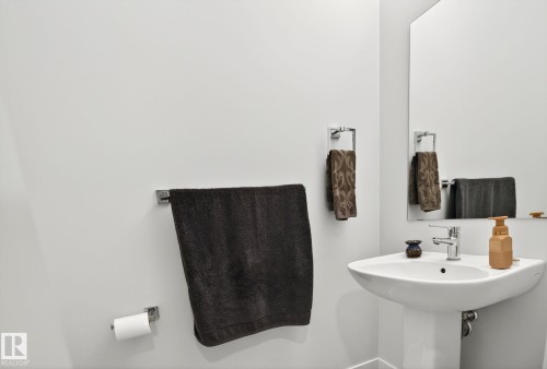 1624 Erker Way, Edmonton, AB - Indoor Photo Showing Bathroom