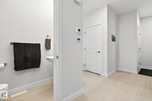 1624 Erker Way, Edmonton, AB - Indoor Photo Showing Other Room