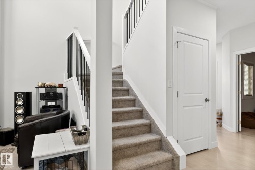 1624 Erker Way, Edmonton, AB - Indoor Photo Showing Other Room
