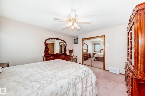 16135 56 Street, Edmonton, AB - Indoor Photo Showing Bedroom