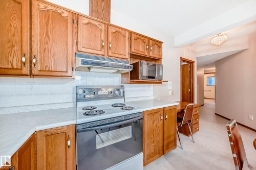16135 56 Street, Edmonton, AB - Indoor Photo Showing Kitchen