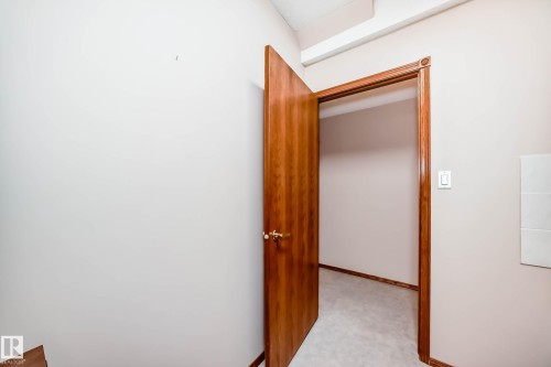 16135 56 Street, Edmonton, AB - Indoor Photo Showing Other Room