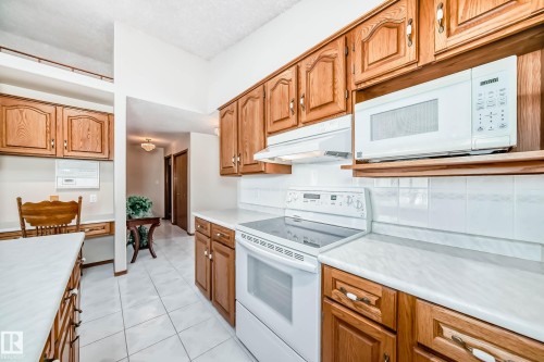 16135 56 Street, Edmonton, AB - Indoor Photo Showing Kitchen