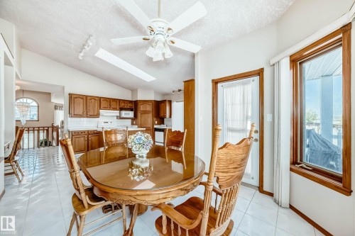 16135 56 Street, Edmonton, AB - Indoor Photo Showing Dining Room