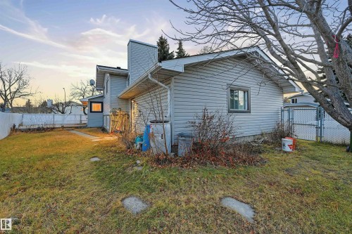 16803 93 Street, Edmonton, AB - Outdoor