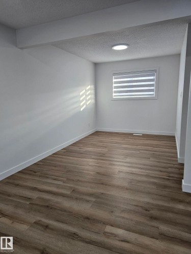 Edmonton, AB - Indoor Photo Showing Other Room