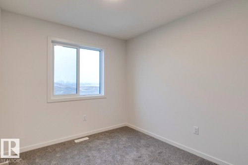 120 Garneau Gate, Spruce Grove, AB - Indoor Photo Showing Other Room
