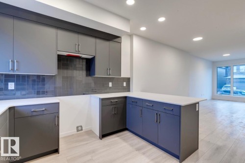 120 Garneau Gate, Spruce Grove, AB - Indoor Photo Showing Kitchen