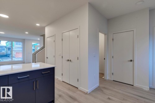 120 Garneau Gate, Spruce Grove, AB - Indoor Photo Showing Other Room