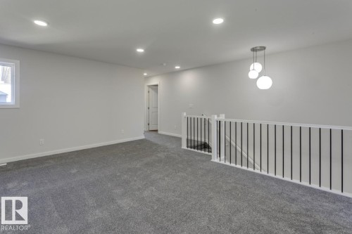 8 Chartres Close, St. Albert, AB - Indoor Photo Showing Other Room