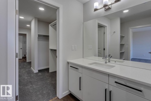 8 Chartres Close, St. Albert, AB - Indoor Photo Showing Bathroom