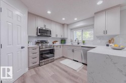 10 ORIOLE Court  St. Albert, AB T8N 6L7