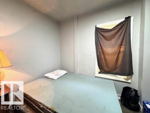 11202 96 Street, Edmonton, AB - Indoor