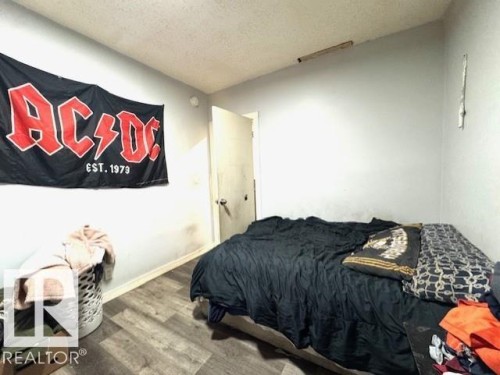 11202 96 Street, Edmonton, AB - Indoor Photo Showing Bedroom