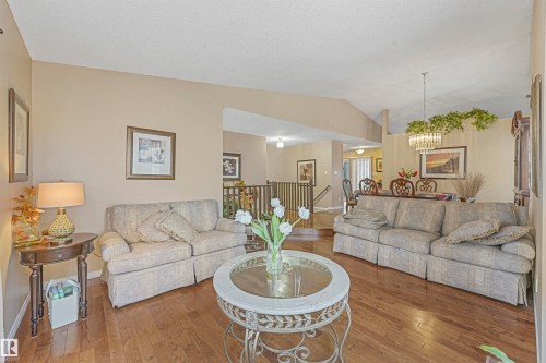 44 Lennox Drive, St. Albert, AB - Indoor Photo Showing Living Room