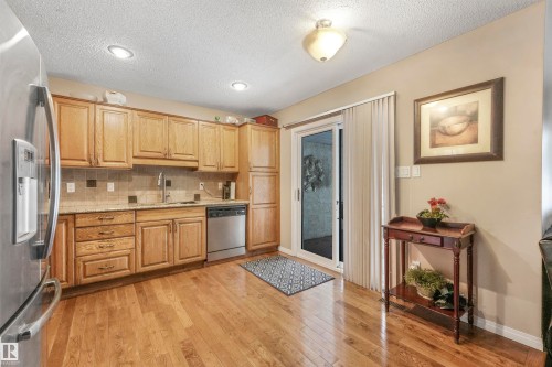 44 Lennox Drive, St. Albert, AB - Indoor Photo Showing Kitchen