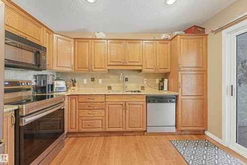 44 Lennox Drive, St. Albert, AB - Indoor Photo Showing Kitchen