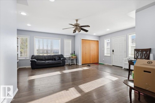 5309 52 Street, Thorsby, AB - Indoor Photo Showing Living Room