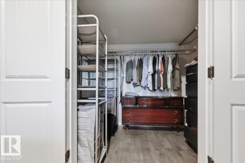 5309 52 Street, Thorsby, AB - Indoor With Storage