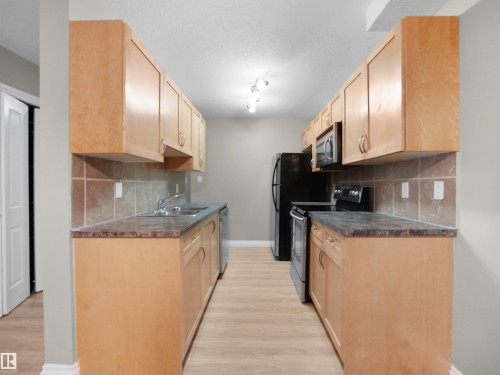 104 18008 62B Avenue, Edmonton, AB - Indoor Photo Showing Kitchen
