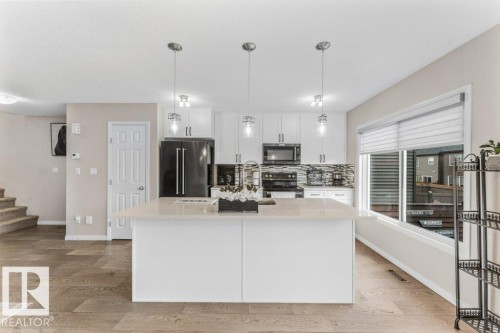 2104 Price Landing Landing, Edmonton, AB - Indoor Photo Showing Kitchen With Upgraded Kitchen