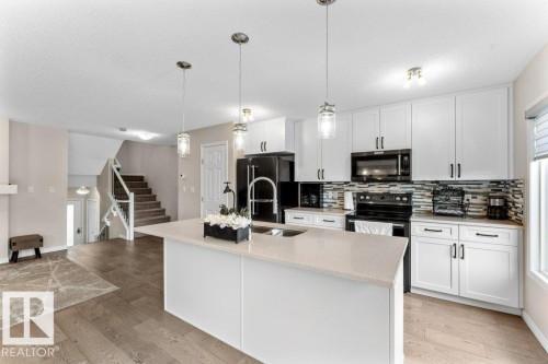 2104 Price Landing Landing, Edmonton, AB - Indoor Photo Showing Kitchen With Upgraded Kitchen
