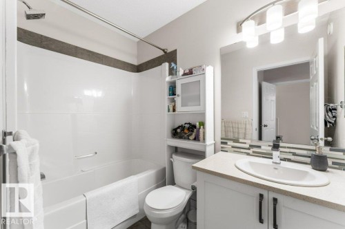 2104 Price Landing Landing, Edmonton, AB - Indoor Photo Showing Bathroom