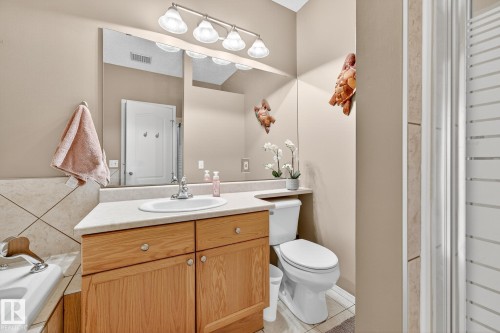 8304 170 Avenue, Edmonton, AB - Indoor Photo Showing Bathroom