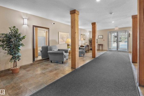 114 278 Suder Greens Drive, Edmonton, AB - Indoor Photo Showing Other Room