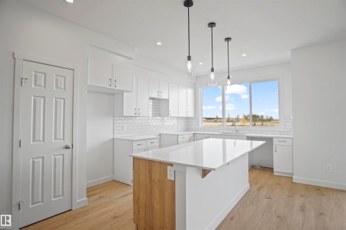 1165 South Creek Wynd, Stony Plain, AB - Indoor Photo Showing Kitchen With Upgraded Kitchen