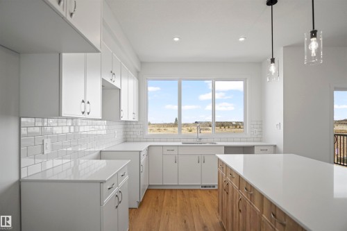 1165 South Creek Wynd, Stony Plain, AB - Indoor Photo Showing Kitchen With Upgraded Kitchen