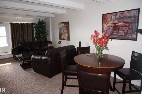 1703 9918 101 Street, Edmonton, AB - Indoor