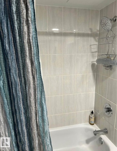 1703 9918 101 Street, Edmonton, AB - Indoor Photo Showing Bathroom