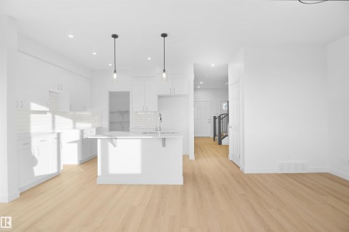 1179 South Creek Wynd, Stony Plain, AB - Indoor Photo Showing Kitchen With Upgraded Kitchen