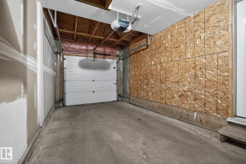71 230 Edwards Drive, Edmonton, AB - Indoor Photo Showing Garage