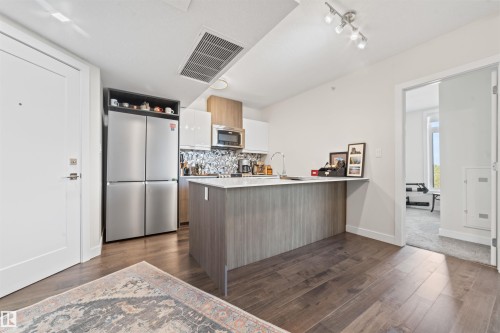 404 10227 115 Street, Edmonton, AB - Indoor Photo Showing Kitchen
